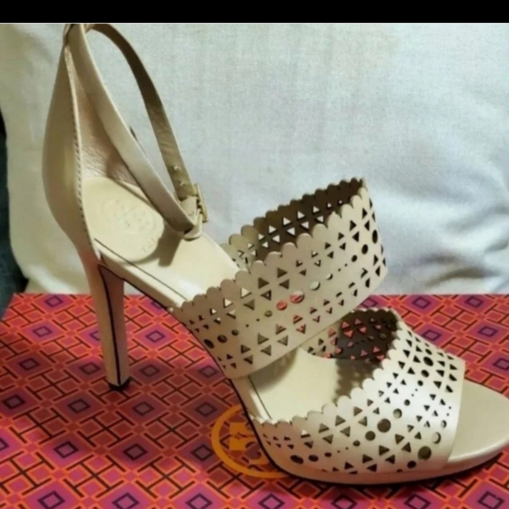 Tory Burch Laser Cut Sandal Heels - Picture 3 of 10